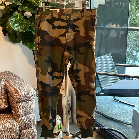 BLEU de PANAME Camouflage Jogger Pant - Picture 1 of 10